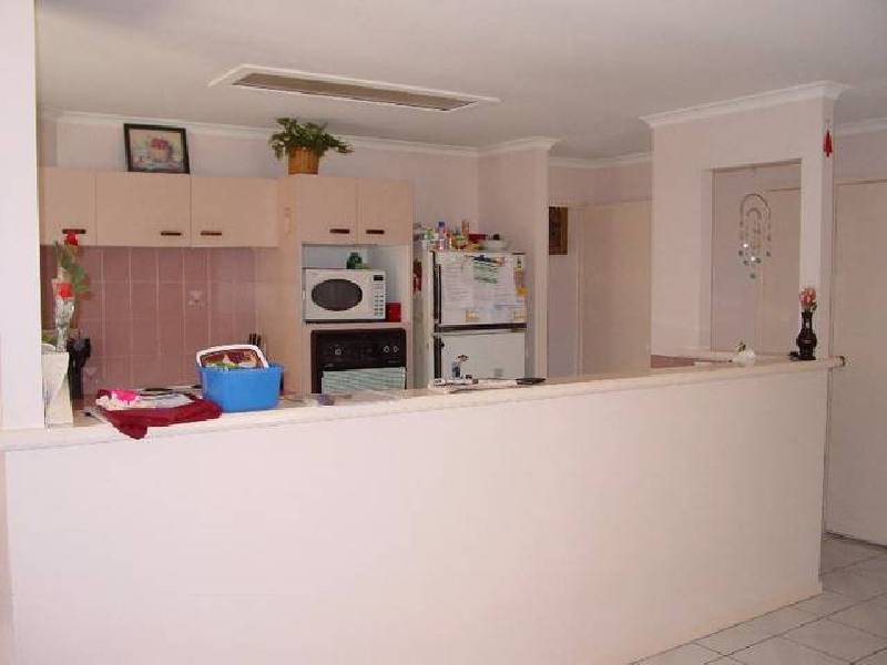 124 Emerald Drive, Regents Park QLD 4118