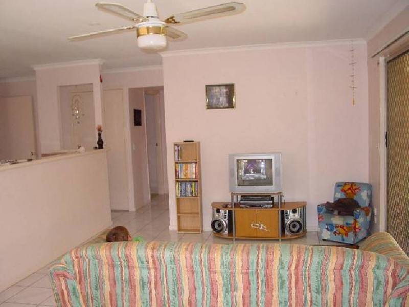 124 Emerald Drive, Regents Park QLD 4118