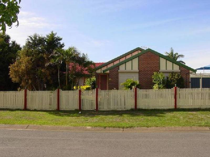 17 Bottlebrush Drive, Regents Park QLD 4118