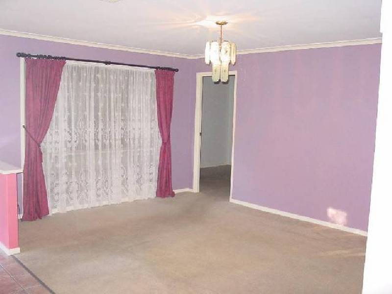 17 Bottlebrush Drive, Regents Park QLD 4118