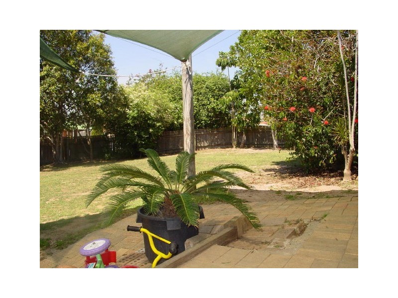 34 Bottlebrush Drive, Regents Park QLD 4118