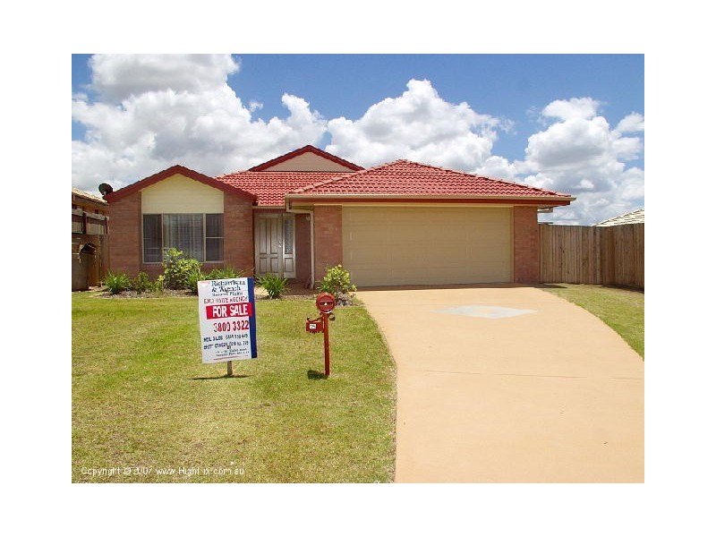 25 Charlton Place, Regents Park QLD 4118