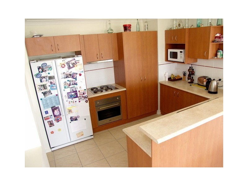 25 Charlton Place, Regents Park QLD 4118