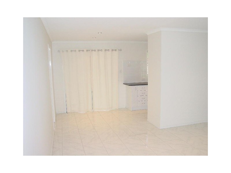 39 Conifer Street, Hillcrest QLD 4118