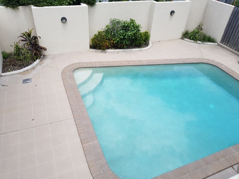 6/91-93 Lower King Street, Caboolture QLD 4510