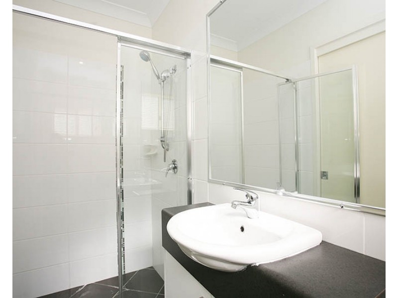 2/91-93 Lower King Street, Caboolture QLD 4510