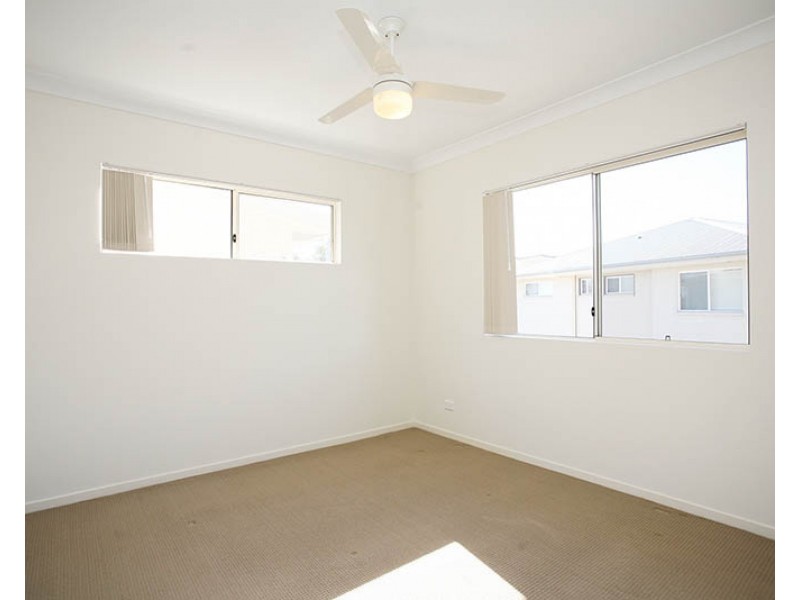2/91-93 Lower King Street, Caboolture QLD 4510