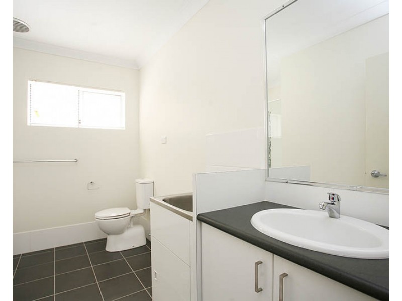 2/91-93 Lower King Street, Caboolture QLD 4510