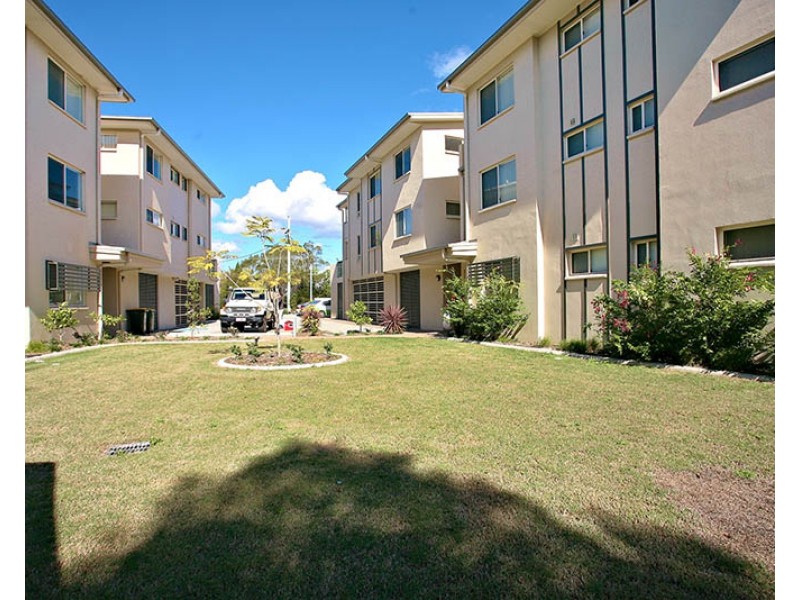 2/91-93 Lower King Street, Caboolture QLD 4510
