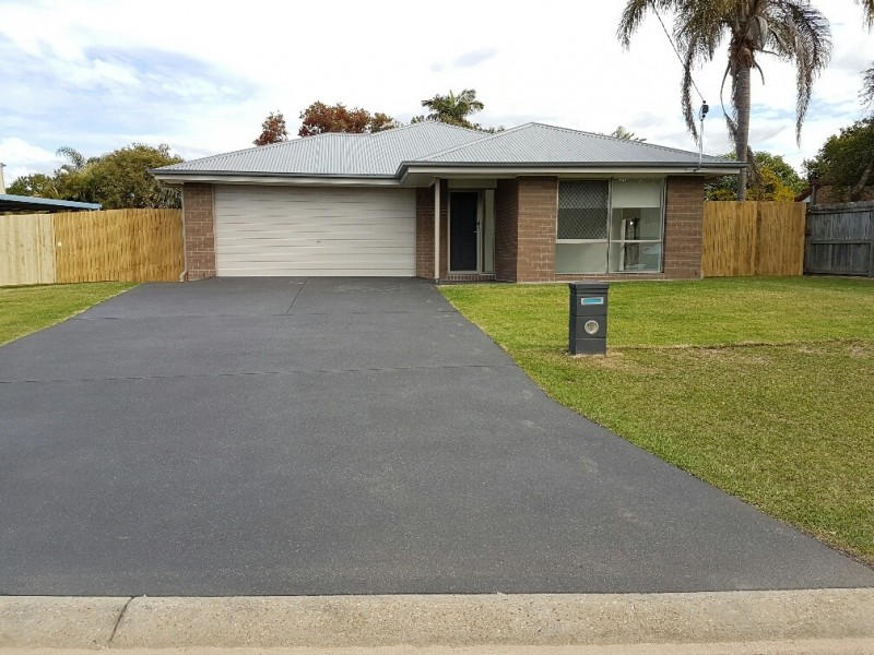 19 Dundee Drive, Morayfield QLD 4506