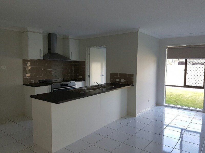 19 Dundee Drive, Morayfield QLD 4506