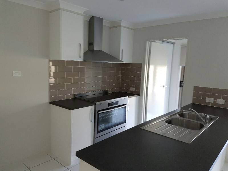 19 Dundee Drive, Morayfield QLD 4506