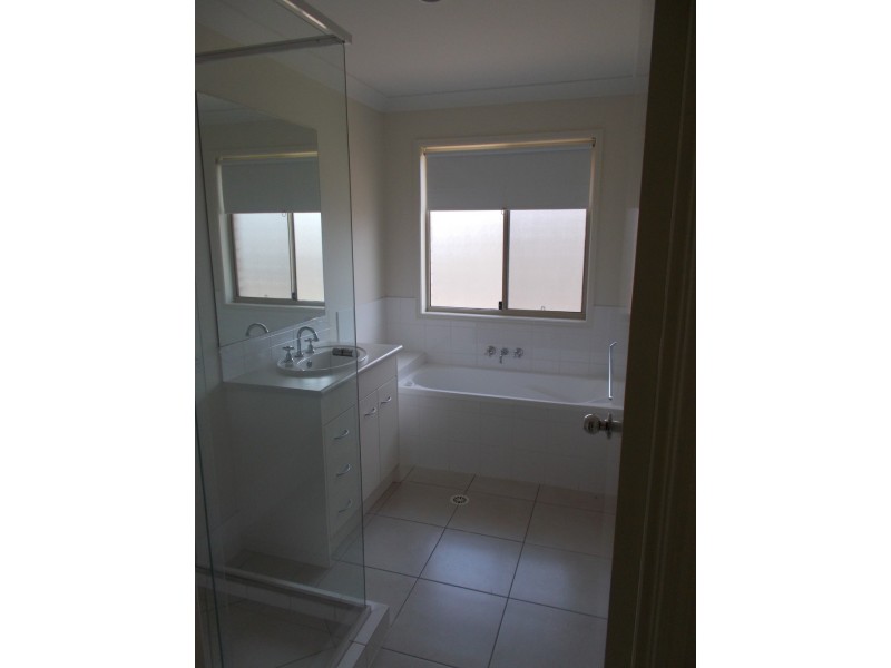 87 Sandstone Boulevard, Sandstone Point QLD 4511