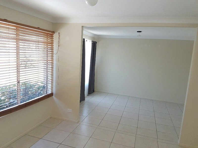 62 Three Ponds Place, Elimbah QLD 4516