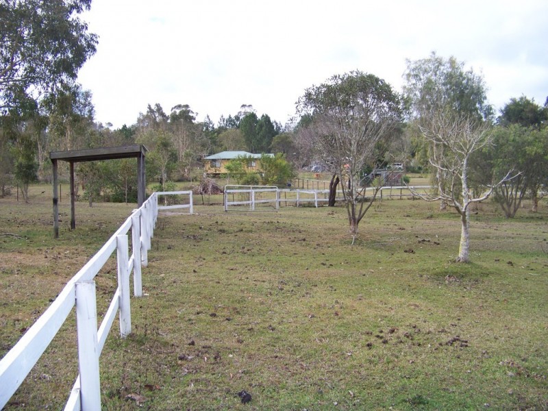 15 Morris Road, Elimbah QLD 4516