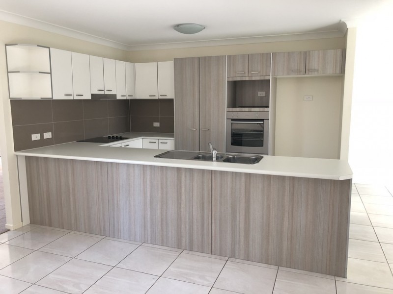 12 Piccadilly Street, Bellmere QLD 4510