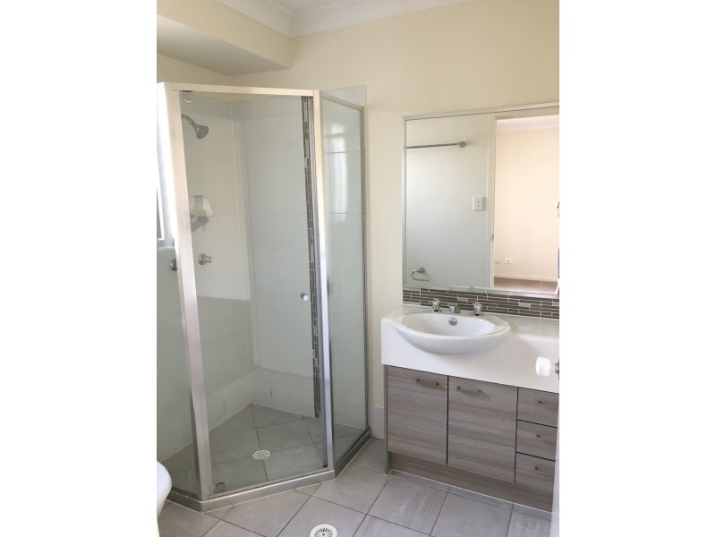 12 Piccadilly Street, Bellmere QLD 4510