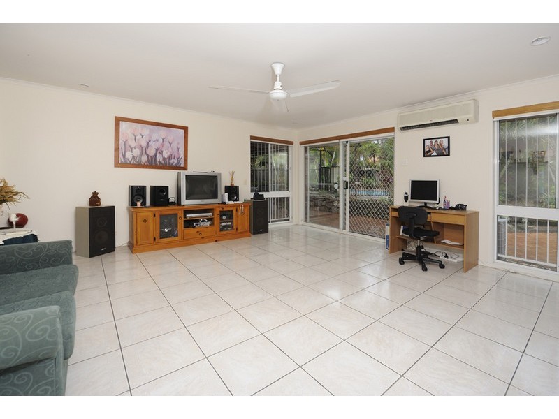 17 Emerson Drive, Morayfield QLD 4506