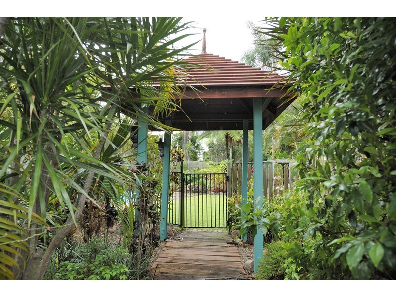 17 Emerson Drive, Morayfield QLD 4506