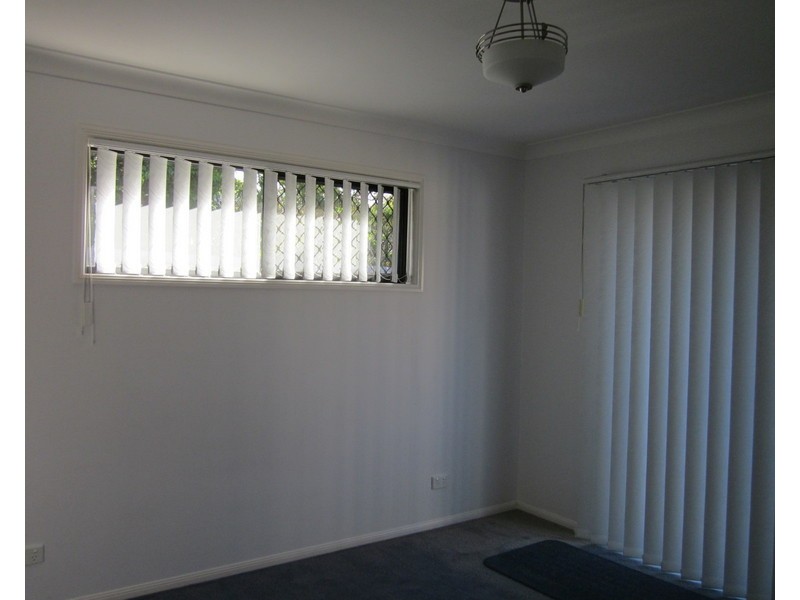 8 Tallow Court, Sandstone Point QLD 4511