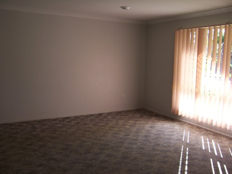 31 Crestwood Drive, Morayfield QLD 4506