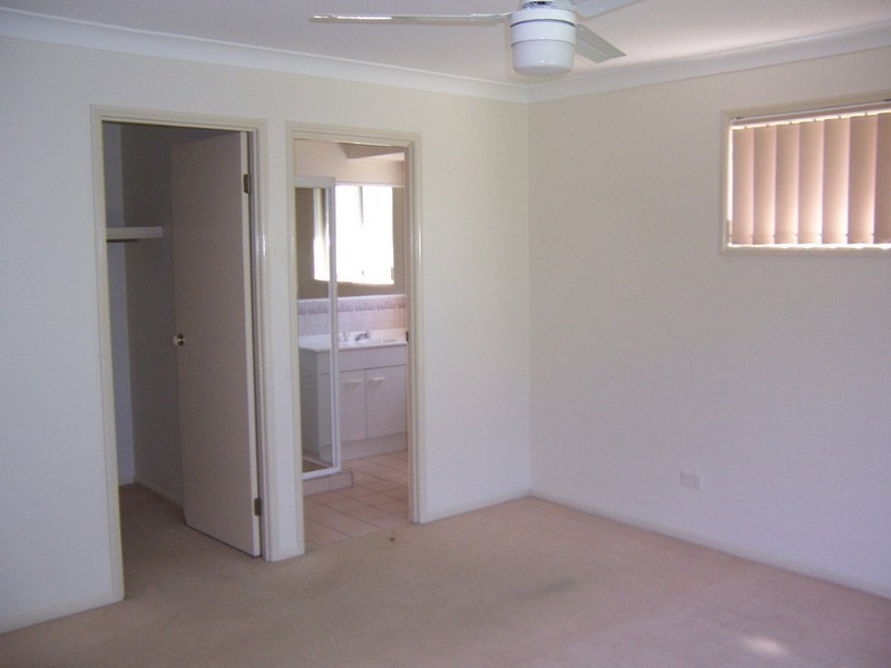 9 Elmstree Court, Morayfield QLD 4506