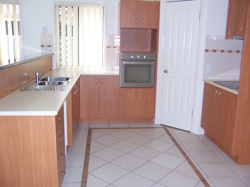 28 Corrimal Court, Sandstone Point QLD 4511