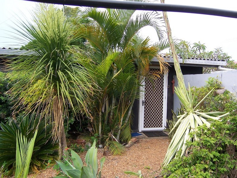 99a The Esplanade, Ningi QLD 4511