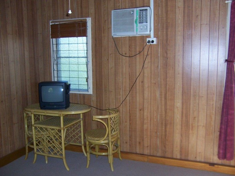 99a The Esplanade, Ningi QLD 4511