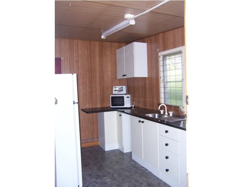 99a The Esplanade, Ningi QLD 4511