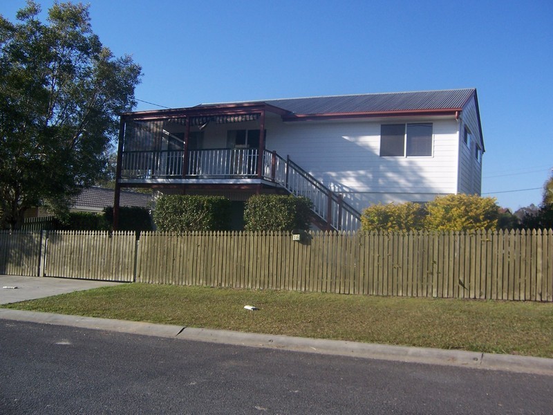 16 Manning Court, Morayfield QLD 4506