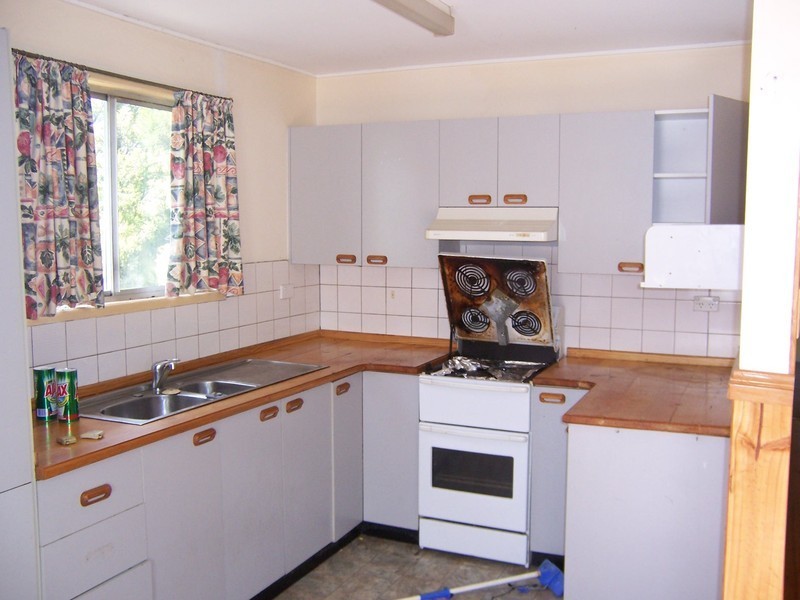 25 Kenneth Street, Morayfield QLD 4506