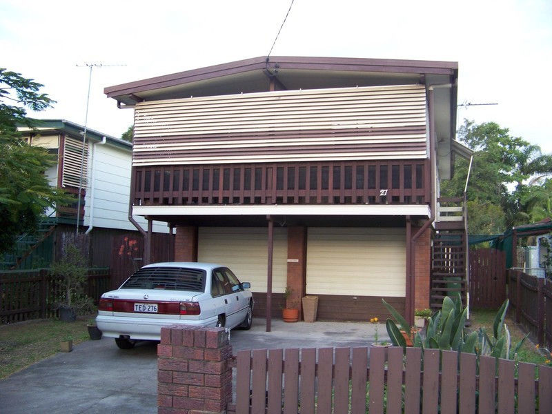 27 Moon Street, Caboolture South QLD 4510