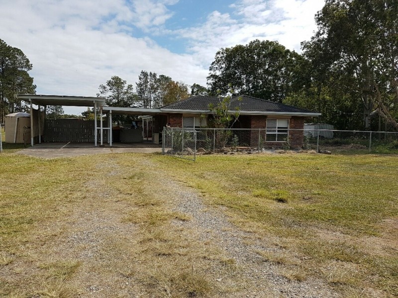 126 Pumicestone Road, Caboolture QLD 4510