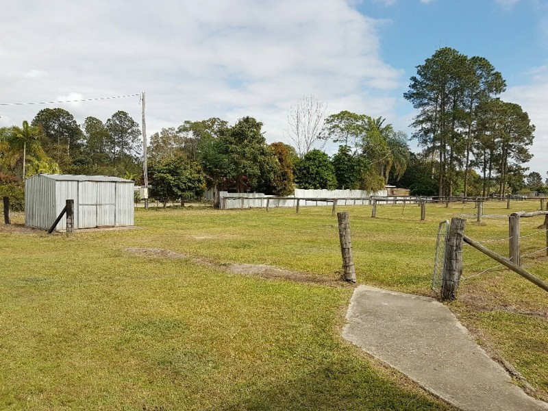 126 Pumicestone Road, Caboolture QLD 4510