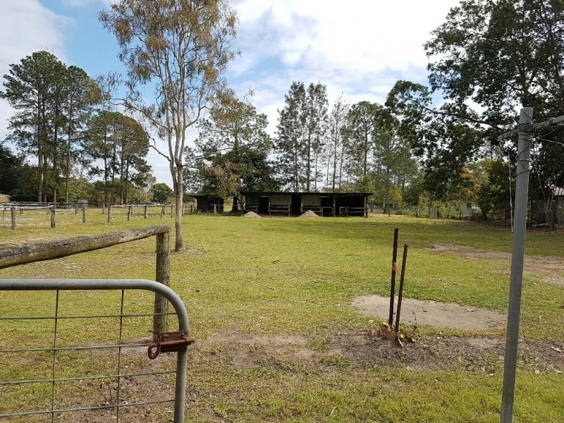 126 Pumicestone Road, Caboolture QLD 4510