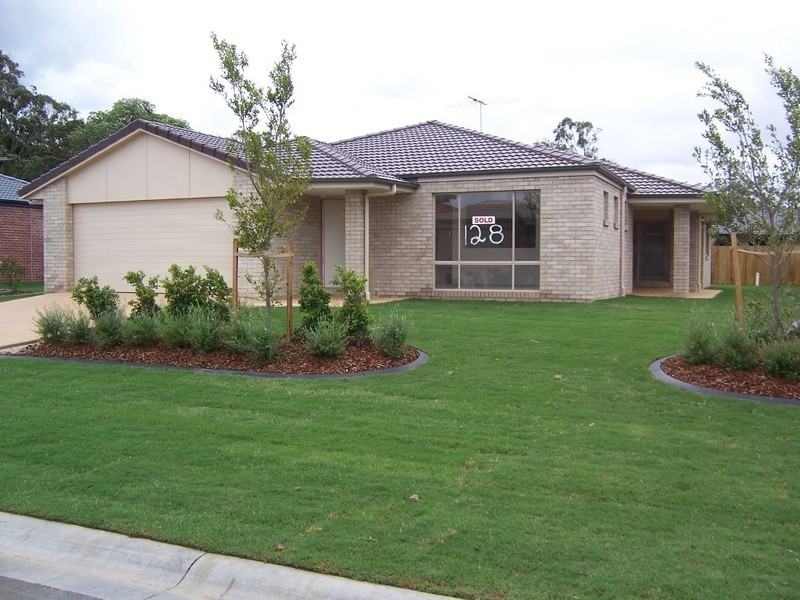 95 Hollywood Avenue, Bellmere QLD 4510