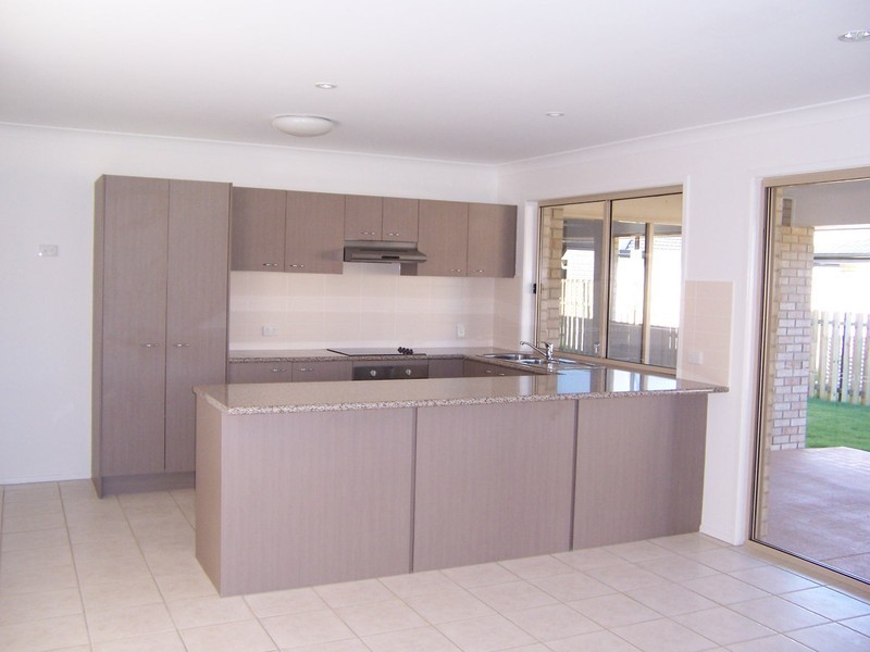 95 Hollywood Avenue, Caboolture QLD 4510