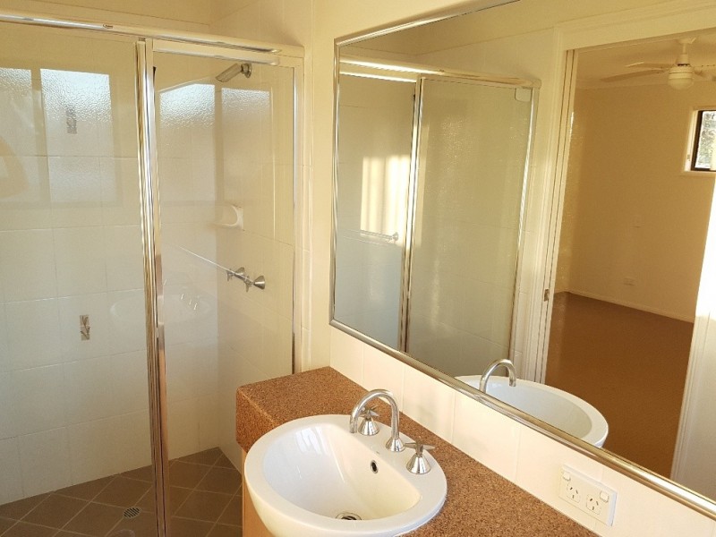 10 Sapphire Court, Morayfield QLD 4506