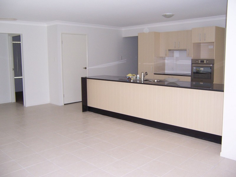 42 Willowleaf Circuit, Upper Caboolture QLD 4510