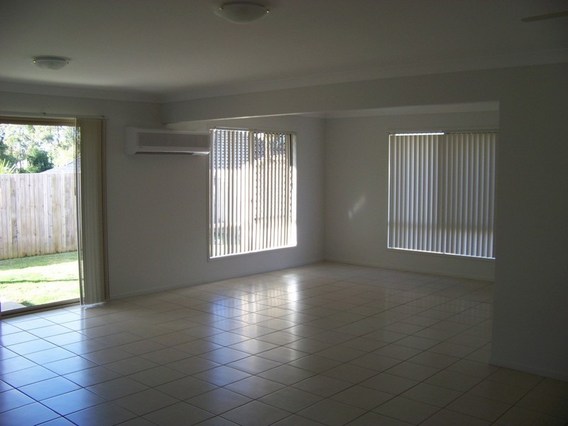 42 Willowleaf Circuit, Upper Caboolture QLD 4510