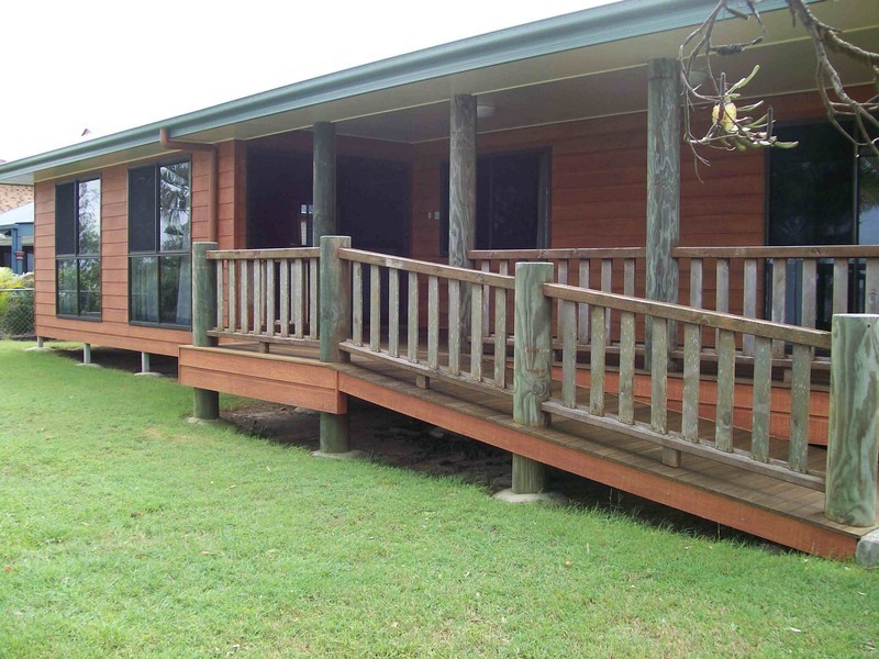 43 Biggs Avenue, Beachmere QLD 4510