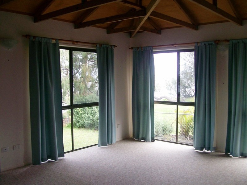 43 Biggs Avenue, Beachmere QLD 4510