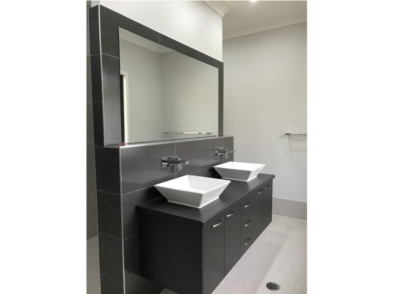 60 Rusty’s Lane, Moorina QLD 4506