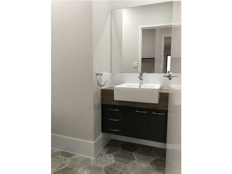 60 Rusty’s Lane, Moorina QLD 4506