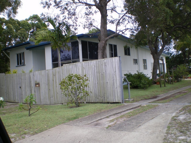 15 Benny Street, Woorim QLD 4507