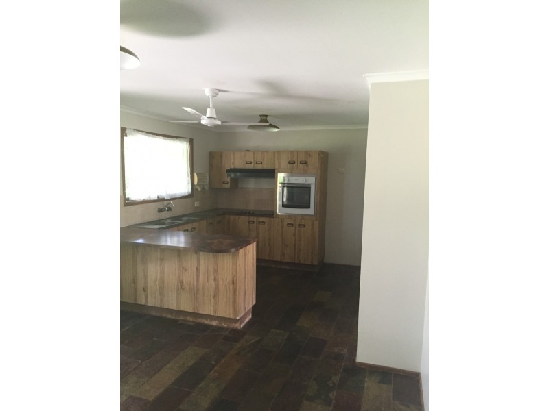 16 Blackwood Street, Morayfield QLD 4506