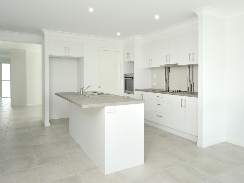 2/4 Cyan Court, Morayfield QLD 4506