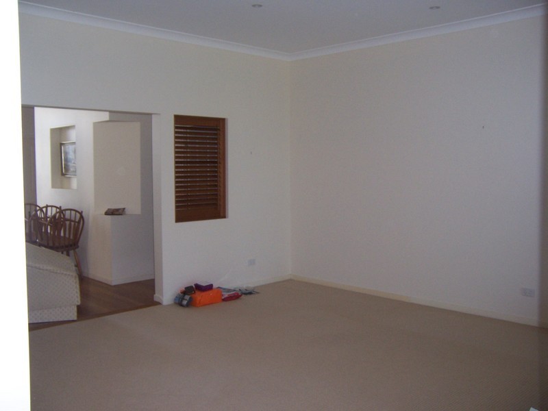 5 Avalon Street, Sandstone Point QLD 4511