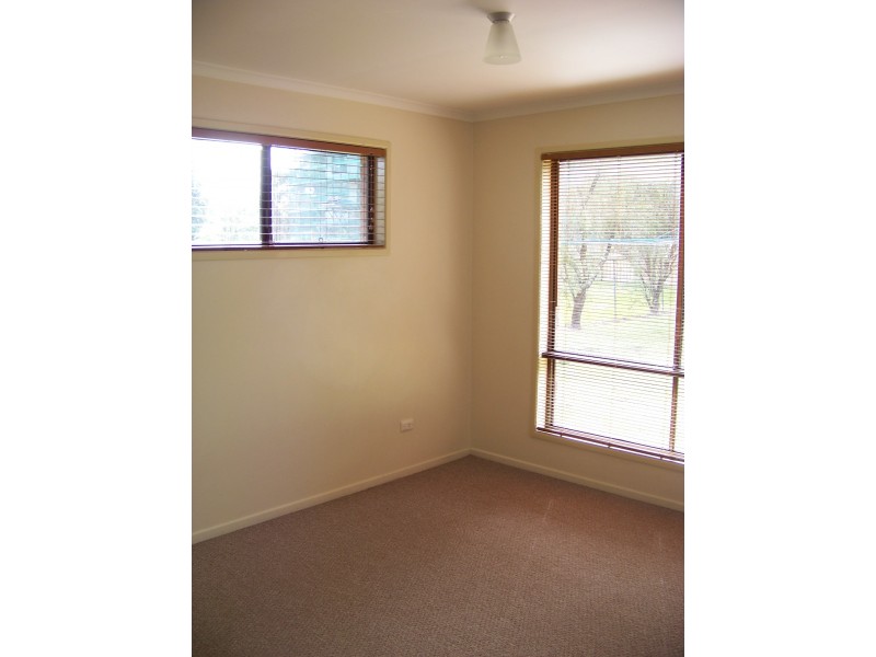 2/99 Lower King Street, Caboolture QLD 4510